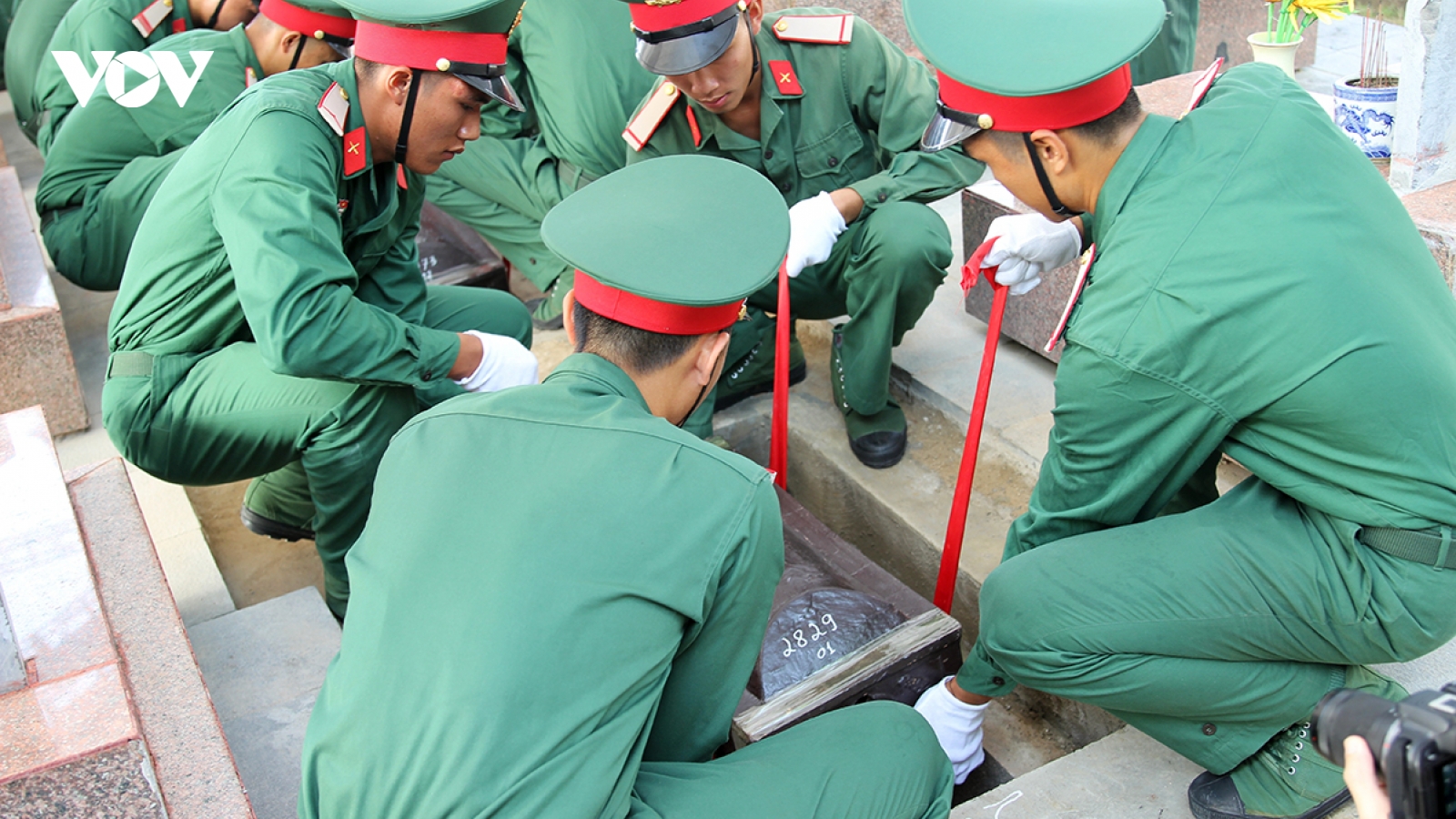 Burial ceremony held in Dien Bien for fallen soldiers repatriated from Laos